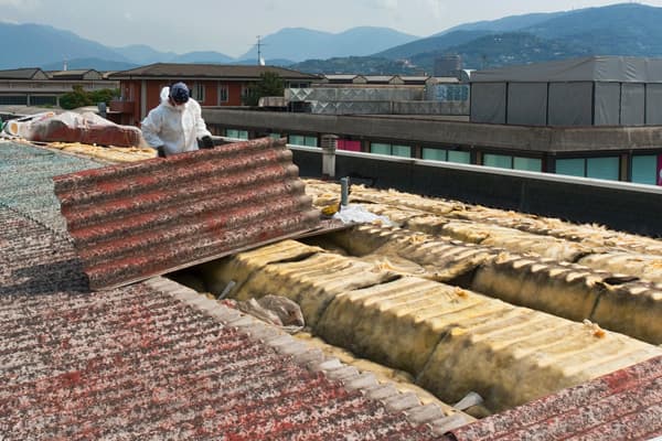 Empresa de retirada de amianto en Pontevedra y A Coruña